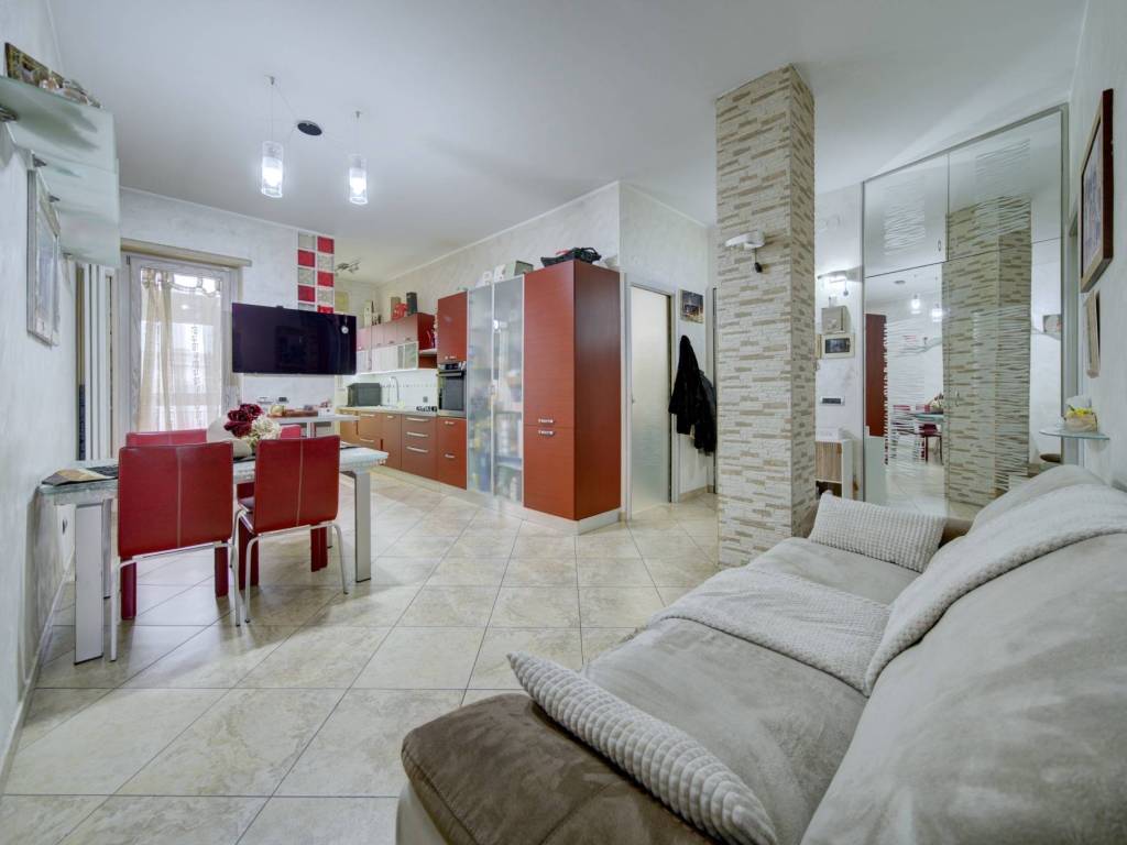 appartamento in vendita a Torino in zona Barca