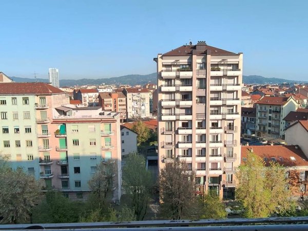 appartamento in vendita a Torino in zona Borgo San Paolo