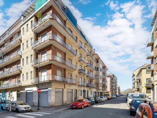 appartamento in vendita a Torino in zona Parella