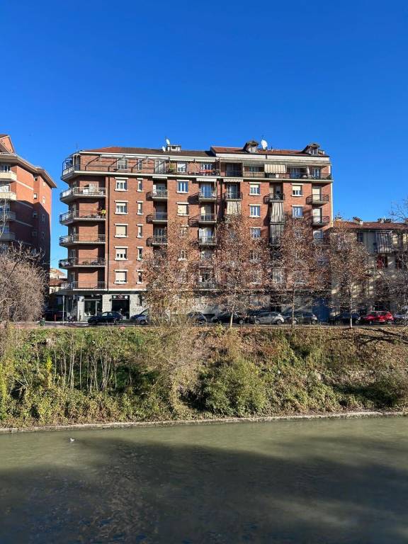 appartamento in vendita a Torino in zona Aurora