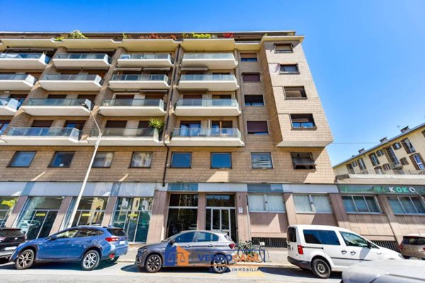 appartamento in vendita a Torino in zona Lingotto
