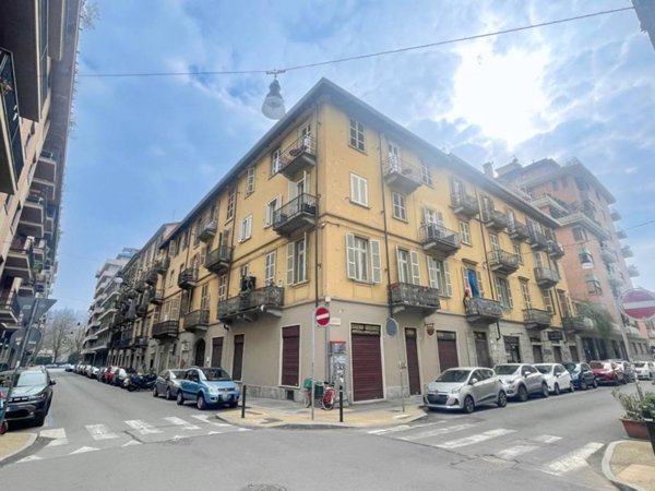appartamento in vendita a Torino in zona San Salvario