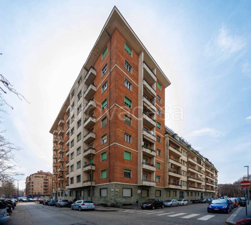 appartamento in vendita a Torino in zona Aurora