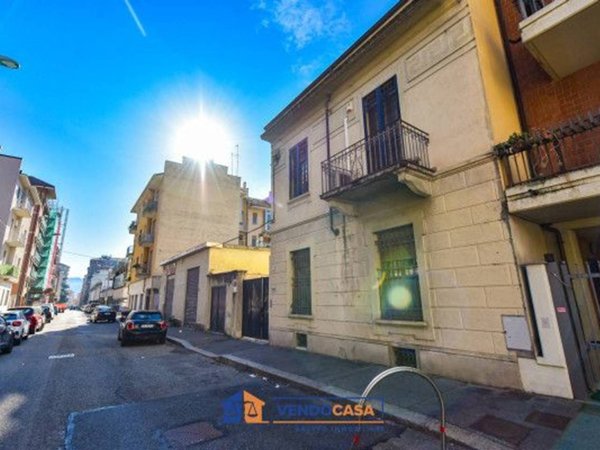 casa indipendente in vendita a Torino in zona Lingotto
