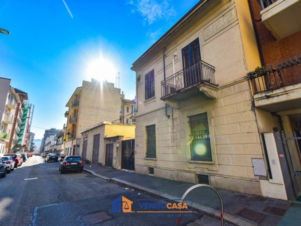 casa indipendente in vendita a Torino in zona Lingotto