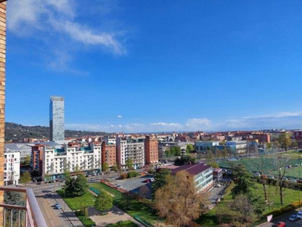 appartamento in vendita a Torino in zona Lingotto