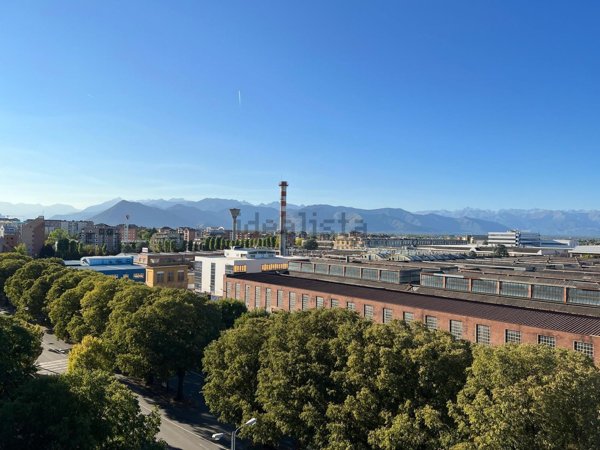 appartamento in vendita a Torino in zona Pozzo Strada