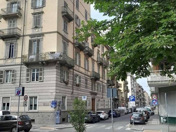 appartamento in vendita a Torino in zona San Salvario