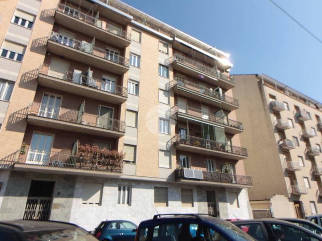 appartamento in vendita a Torino in zona Lingotto