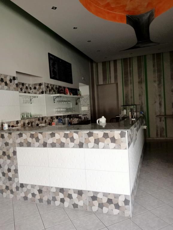 locale commerciale in vendita a Torino in zona Borgata Vittoria