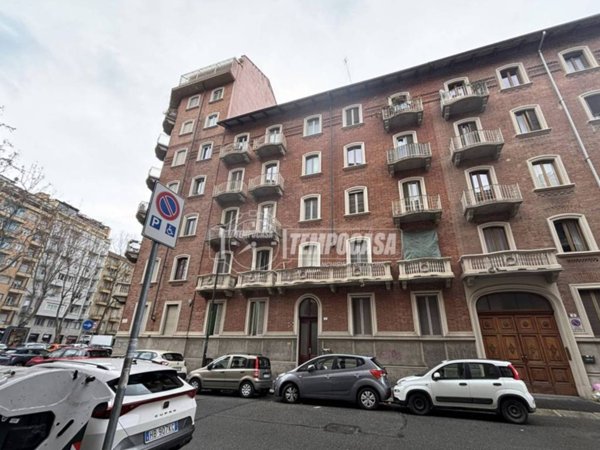 appartamento in vendita a Torino in zona Parella