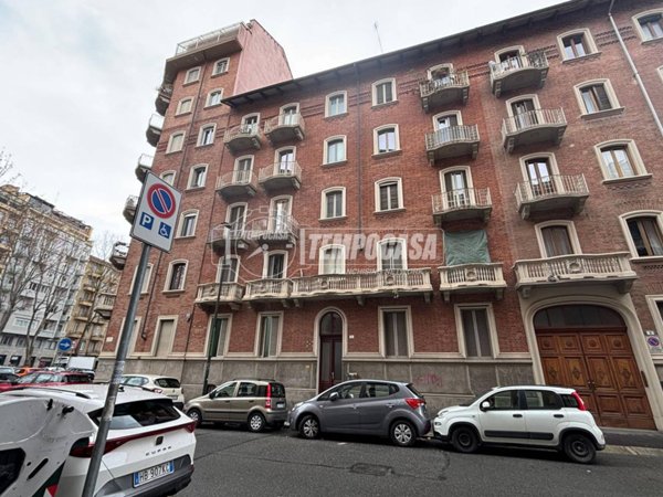 appartamento in vendita a Torino in zona Parella