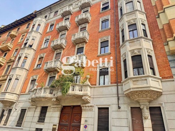 appartamento in vendita a Torino in zona Cit Turin