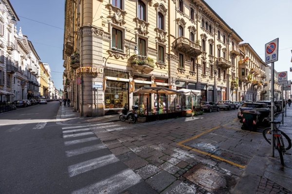 locale commerciale in vendita a Torino in zona Centro Storico