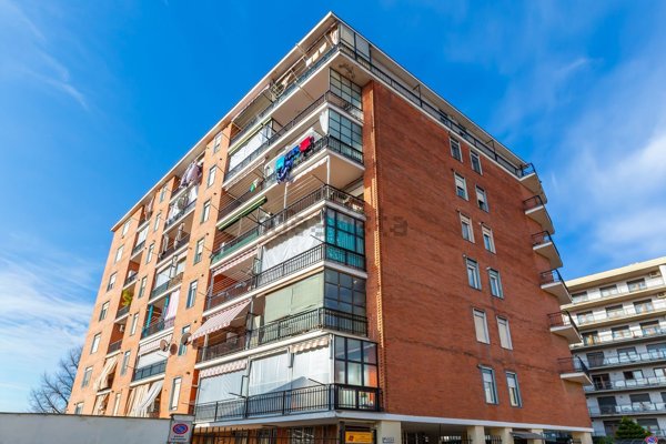 appartamento in vendita a Torino in zona Lucento