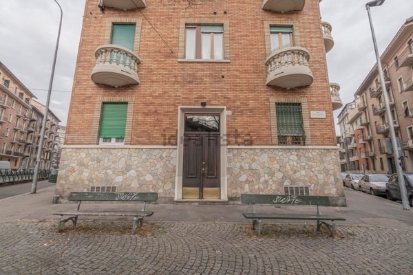 appartamento in vendita a Torino in zona Aurora