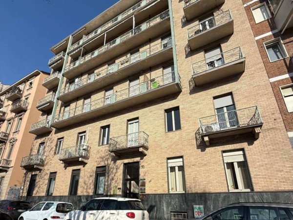 appartamento in vendita a Torino in zona Cit Turin