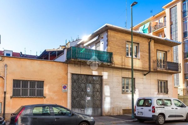 casa indipendente in vendita a Torino in zona Parella