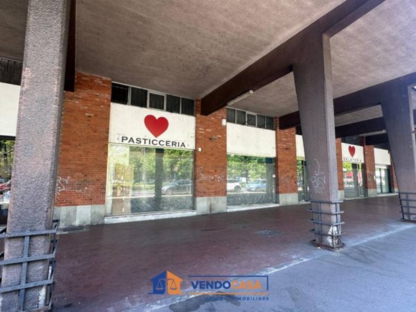 negozio in vendita a Torino in zona Millefonti