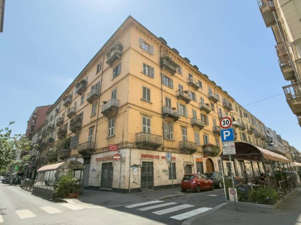 appartamento in vendita a Torino in zona San Salvario