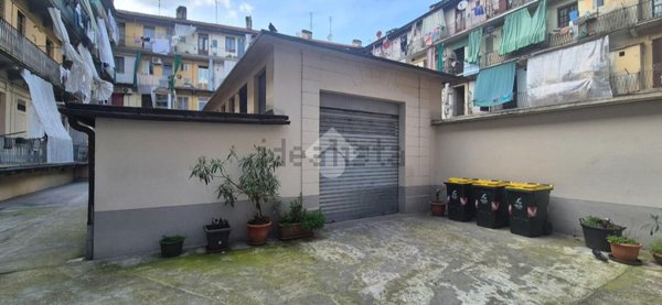 locale di sgombero in vendita a Torino in zona Barriera di Milano