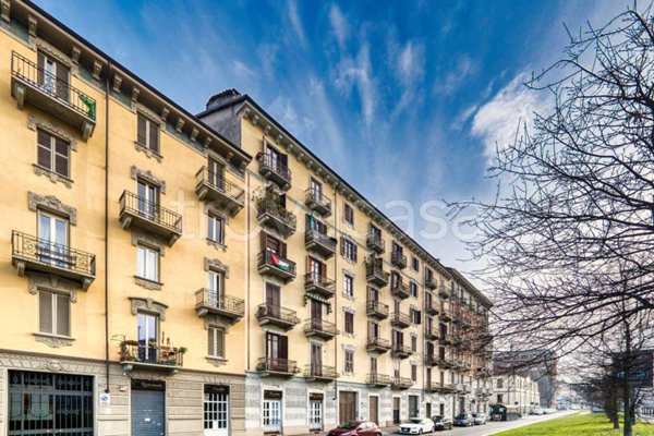 appartamento in vendita a Torino in zona Aurora