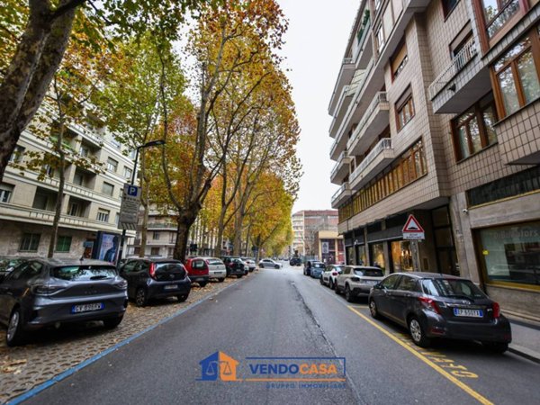negozio in vendita a Torino in zona Crocetta