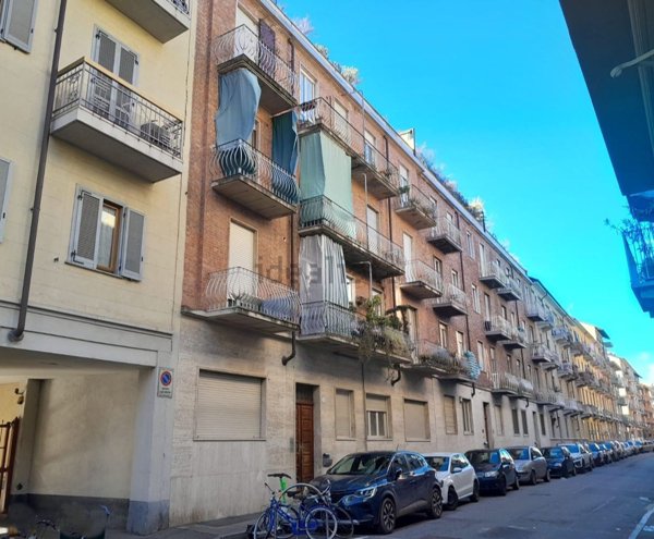 appartamento in vendita a Torino in zona Cenisia