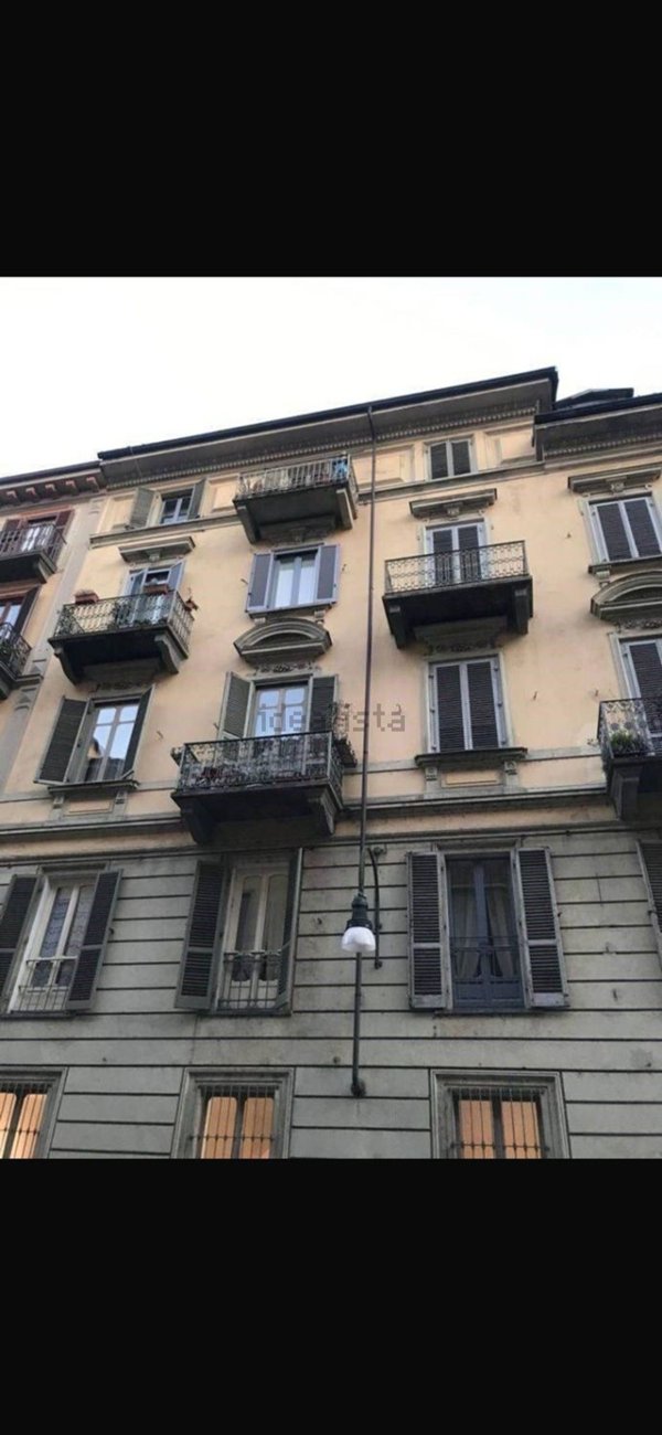 appartamento in vendita a Torino in zona Cit Turin