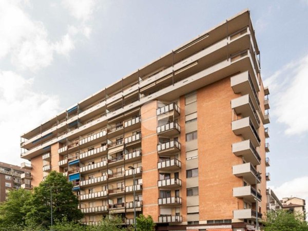 appartamento in vendita a Torino in zona Borgata Vittoria