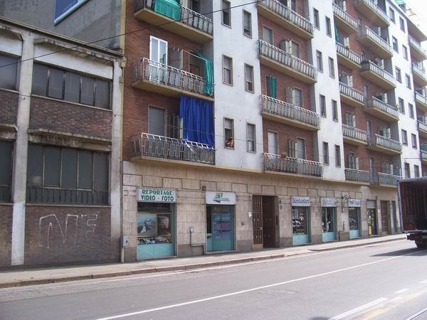 negozio in vendita a Torino in zona Madonna di Campagna