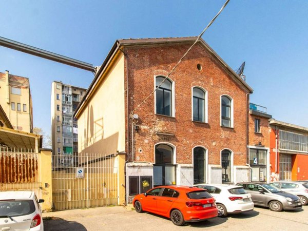 negozio in vendita a Torino in zona Barriera di Milano