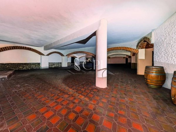 negozio in vendita a Torino in zona Parella