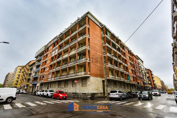 appartamento in vendita a Torino in zona Lingotto