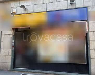 negozio in vendita a Torino in zona Cenisia