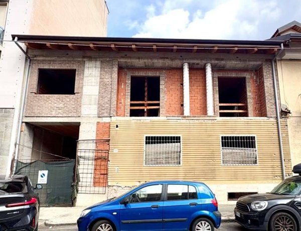 casa indipendente in vendita a Torino in zona Pozzo Strada