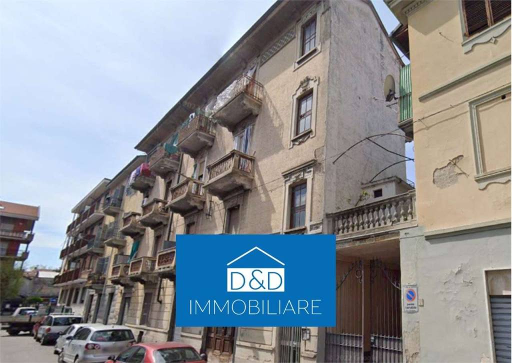 locale commerciale in vendita a Torino in zona Barriera di Milano