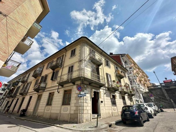negozio in vendita a Torino in zona Madonna del Pilone
