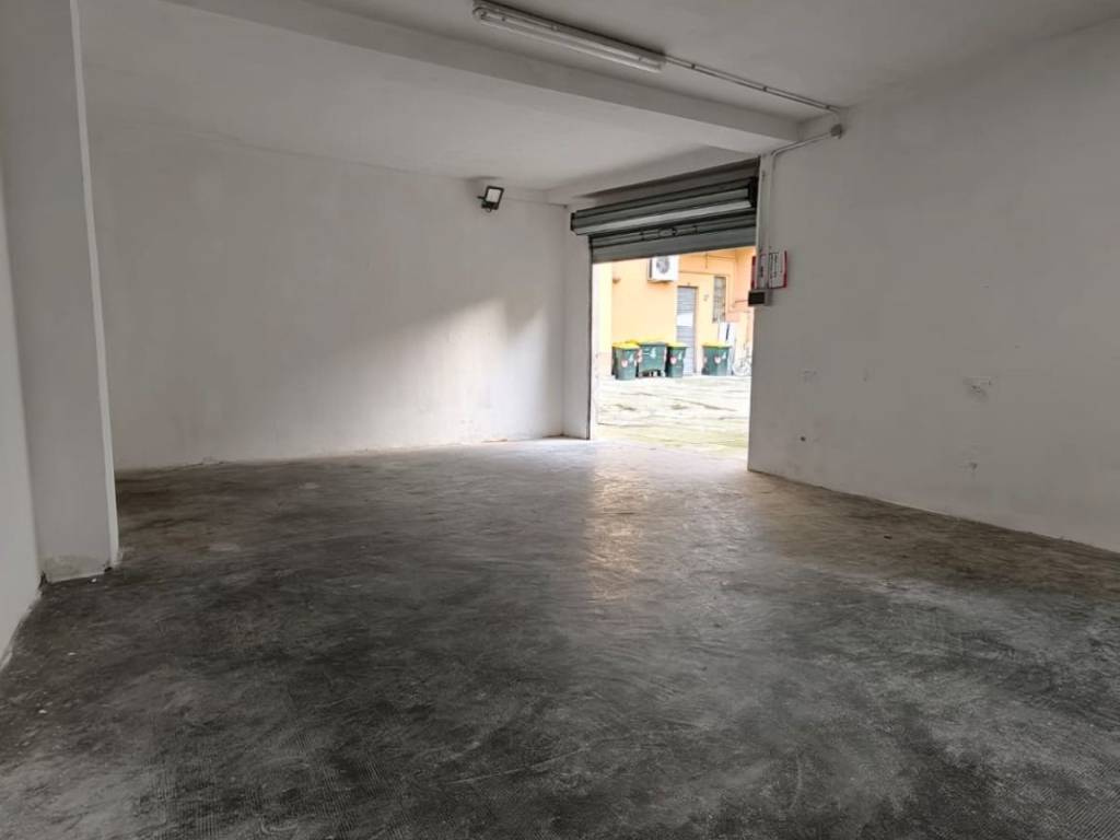 locale di sgombero in vendita a Torino in zona Lucento