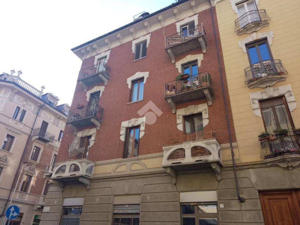 ufficio in vendita a Torino in zona San Salvario