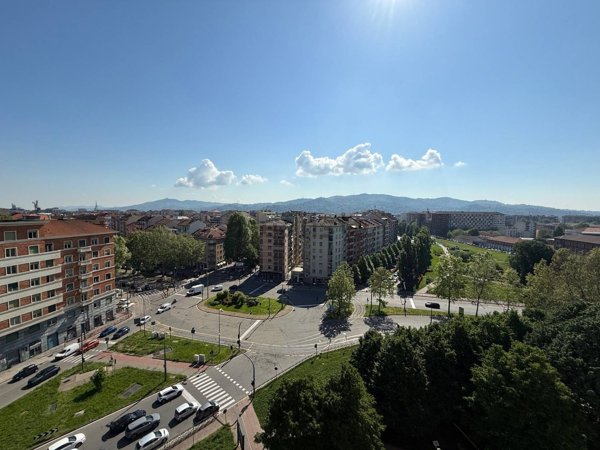 appartamento in vendita a Torino in zona Santa Rita