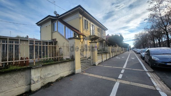 appartamento in vendita a Torino in zona Mirafiori Nord