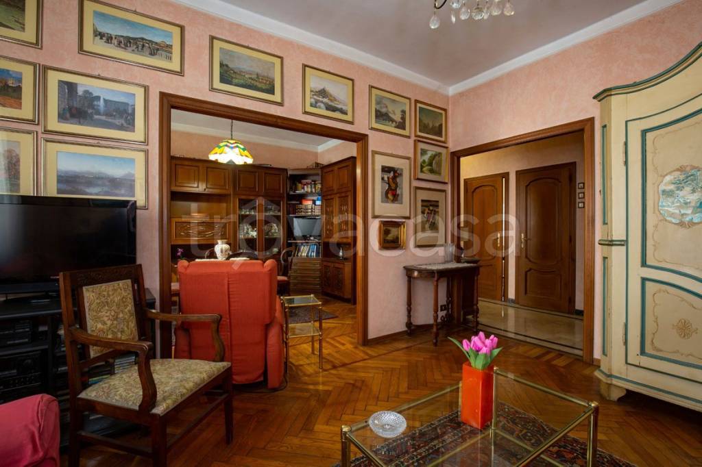 appartamento in vendita a Torino in zona San Salvario