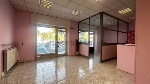 ufficio in vendita a Torino in zona Mirafiori Sud