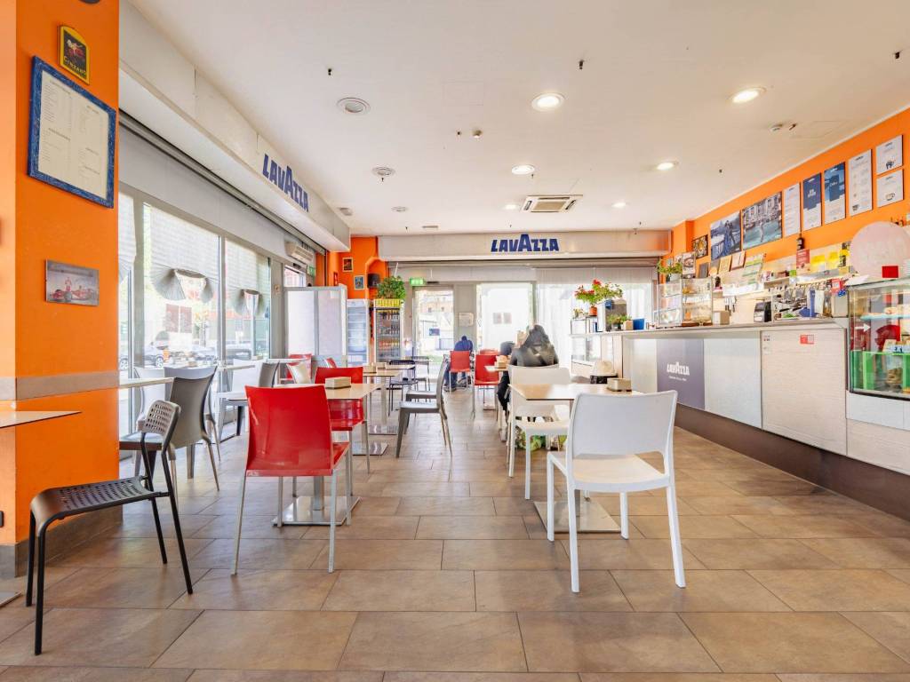 negozio in vendita a Torino in zona Barriera di Milano