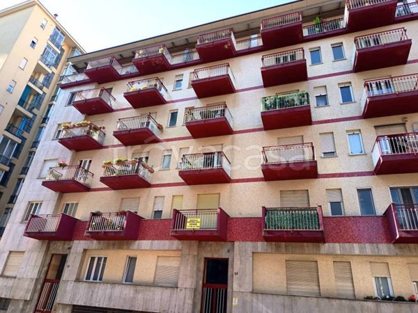 appartamento in vendita a Torino in zona Lingotto