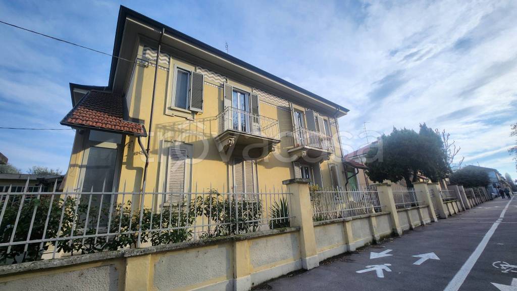 appartamento in vendita a Torino in zona Mirafiori Nord