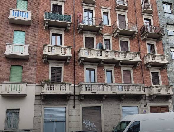 appartamento in vendita a Torino in zona Parella