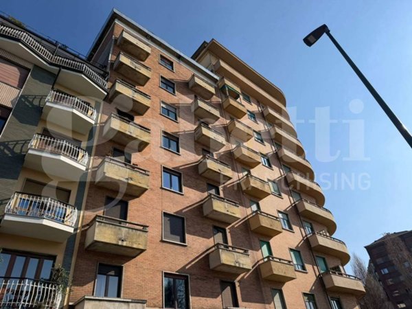 appartamento in vendita a Torino in zona Crocetta