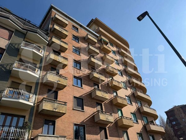 appartamento in vendita a Torino in zona Crocetta